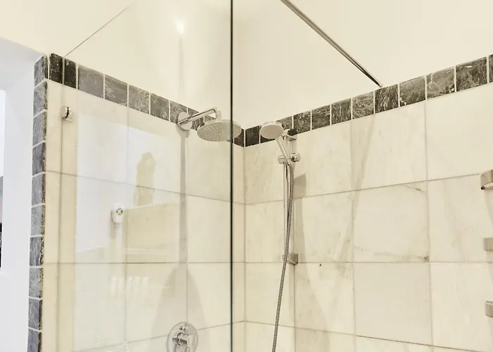 Lejlighed Wizard - 3 Schlafzimmer - 156 Qm Mit Dachterrasse - Bis 10 Personen - Dusche & Badewanne - Kueche - Smart Tv - Kostenloser Parkplatz Hamborg